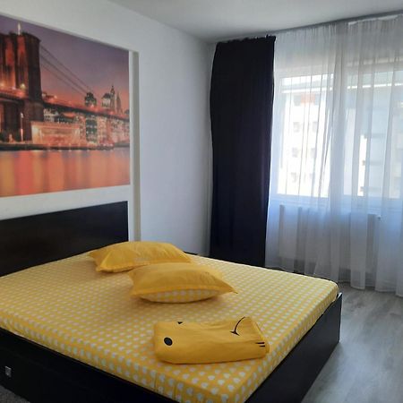 Cazare Apartament 2 Camere Decomandat Militari Chiajna Exteriör bild